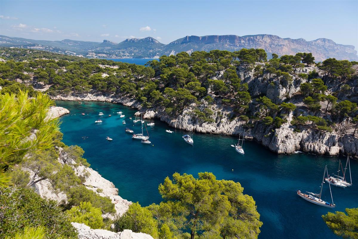 Croisière de 7 jours en catamaran dans les calanques de Marseille